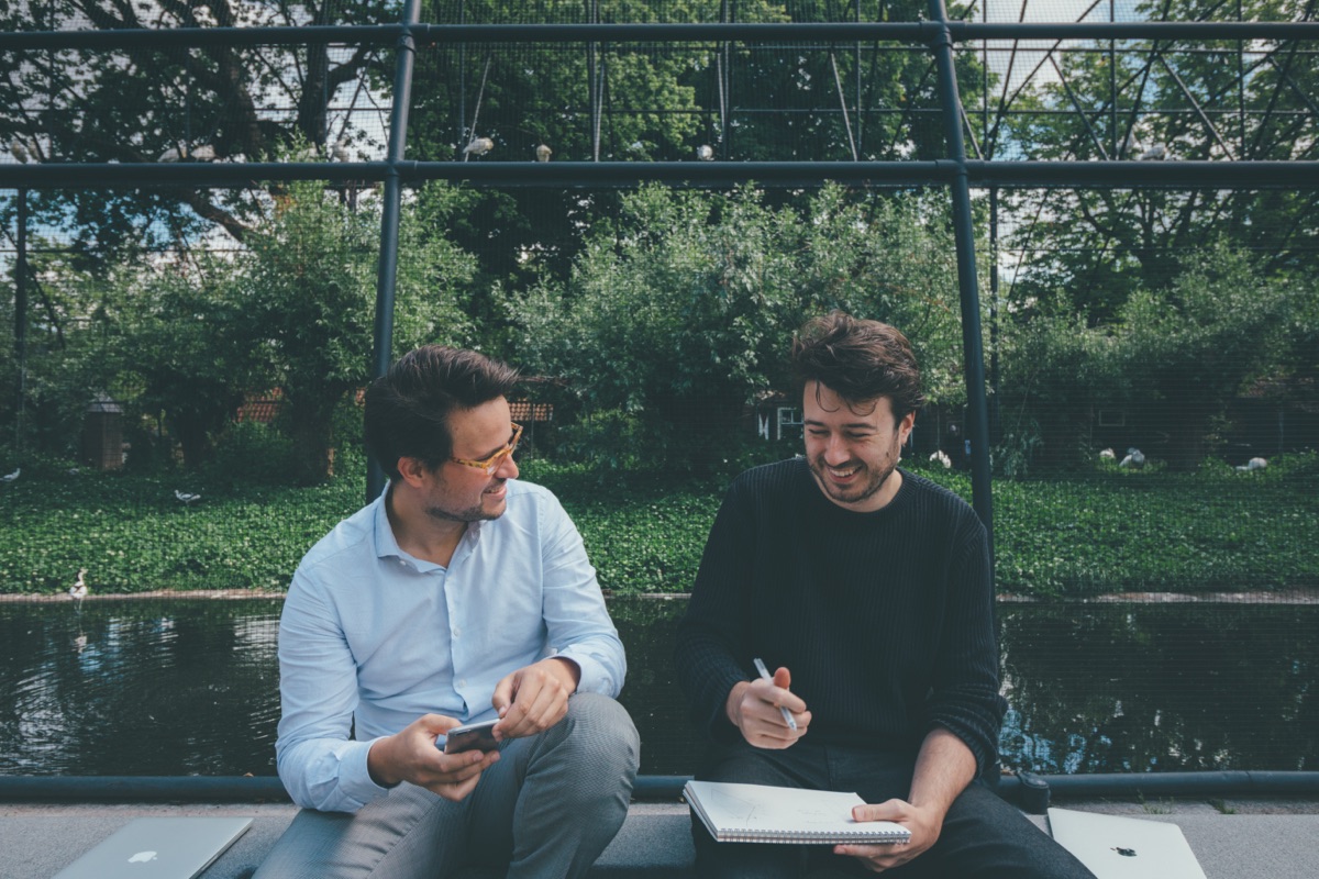 Justus Bruns (à gauche) et Mingus Vogel (à droite)